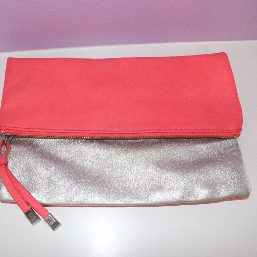 PINK CLUTCH